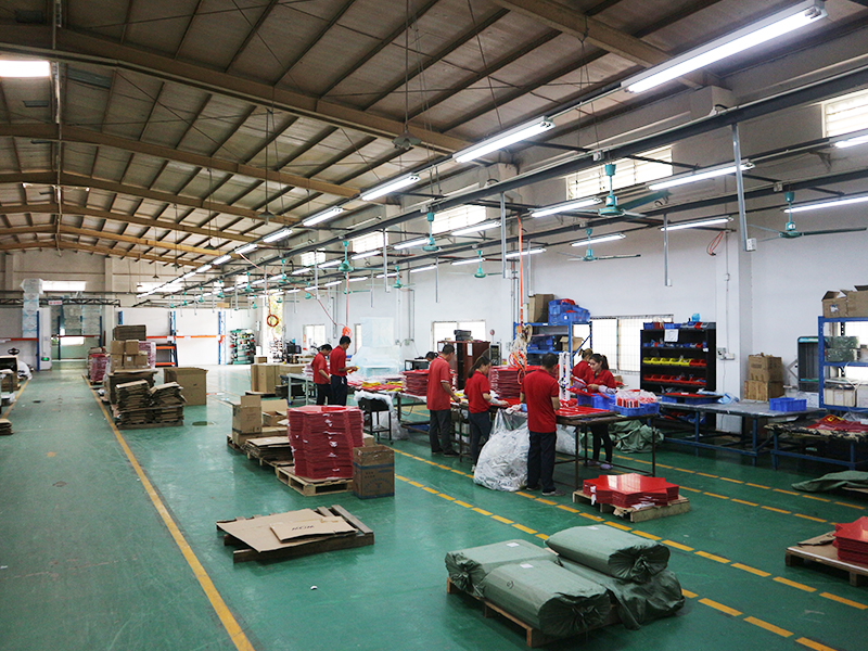 我该选择几面的展示架更合适？